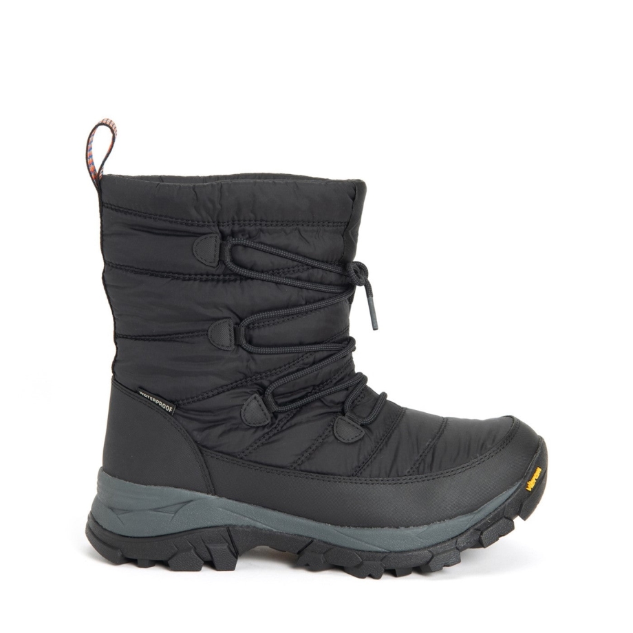 Muckboot Women's Arctic Ice Nomadic Vibram All Terrain Short Boots Black